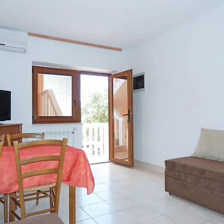 Idila Apartment *